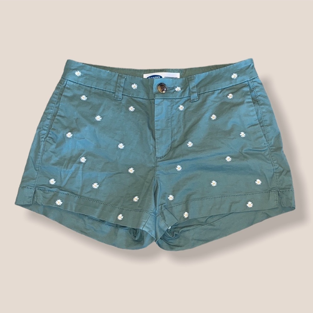 Daisy Patterned Shorts